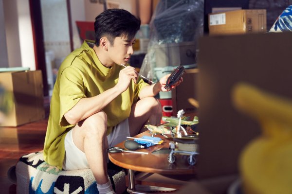 贝格富配资 《欢乐家长群2》刘芮麟：戏里戏外的“奶爸”修行记丨谈艺录