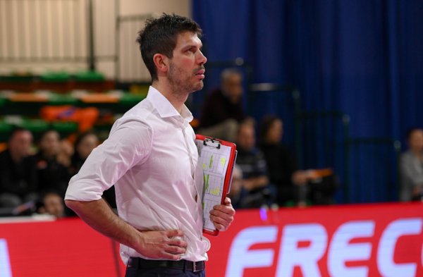 芒果配资 中国女排迎外教 合同期限公布 意大利冠军教头接手 为U系列布局未来